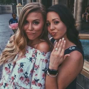 Meet your Posher, Isabel